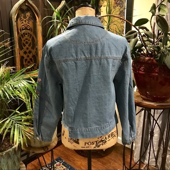 Boho embroidered Destroyed denim crop jacket - Picture 6 of 8